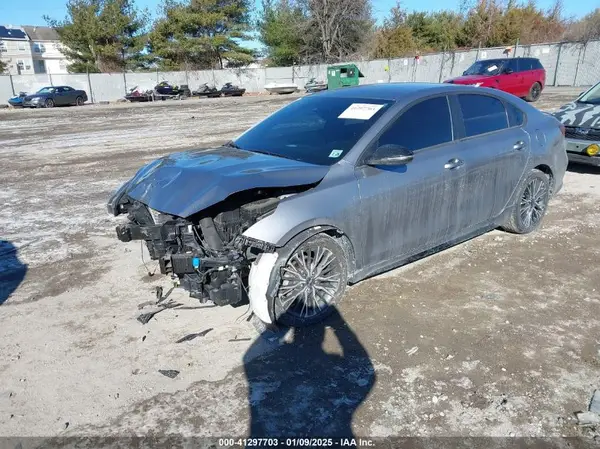 3KPF54AD2PE562245 2023 KIA FORTE - Image 2