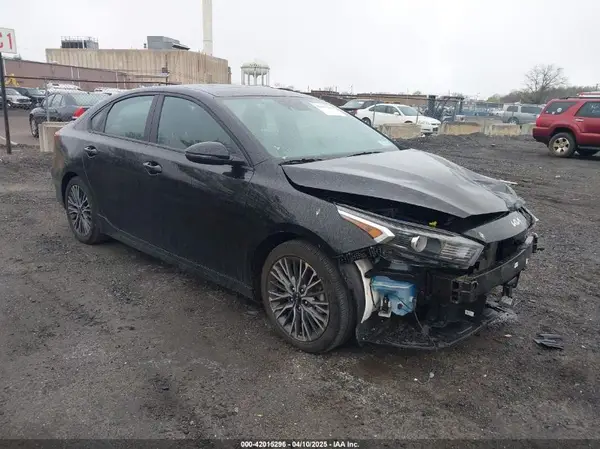 3KPF54AD2PE563847 2023 KIA FORTE - Image 1