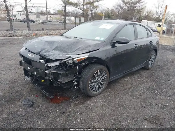 3KPF54AD2PE563847 2023 KIA FORTE - Image 2