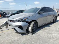 3KPF54AD2PE564125 2023 KIA FORTE