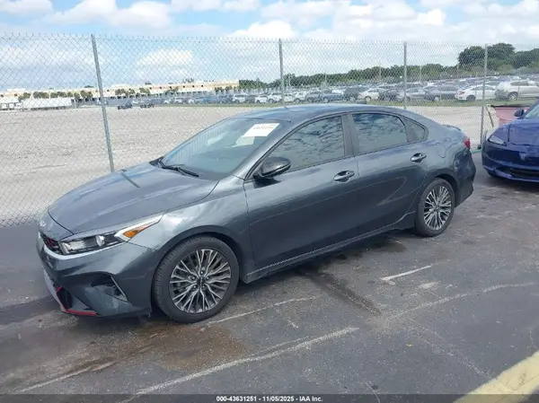 3KPF54AD2PE564335 2023 KIA FORTE - Image 2