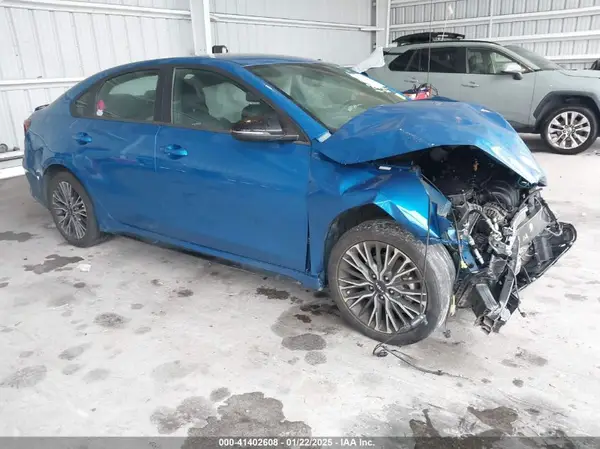 3KPF54AD2PE572354 2023 KIA FORTE - Image 1