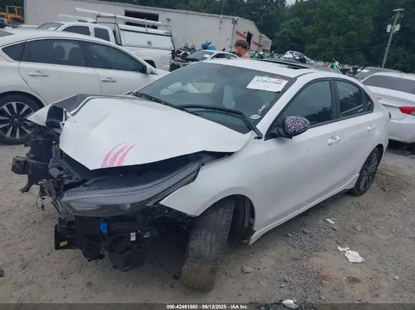 3KPF54AD2PE583712 2023 KIA FORTE - Image 2