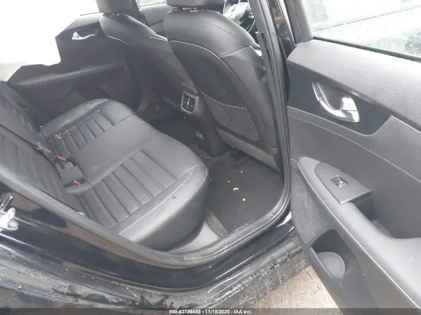 3KPF54AD2PE584634 2023 KIA FORTE - Image 8
