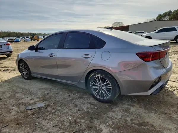 3KPF54AD2PE586268 2023 KIA FORTE - Image 2