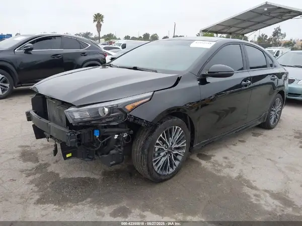 3KPF54AD2PE590062 2023 KIA FORTE - Image 2