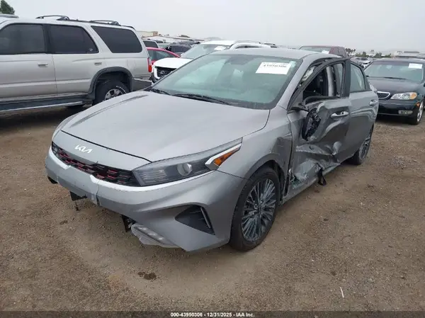 3KPF54AD2PE592149 2023 KIA FORTE - Image 2