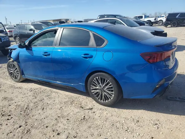 3KPF54AD2PE601674 2023 KIA FORTE - Image 2
