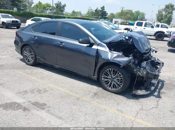 3KPF54AD2PE606681 2023 KIA FORTE - Image 1