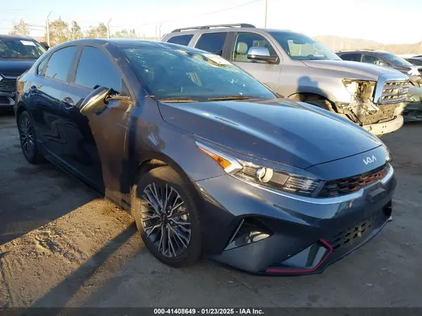 3KPF54AD2PE613663 2023 KIA FORTE - Image 1