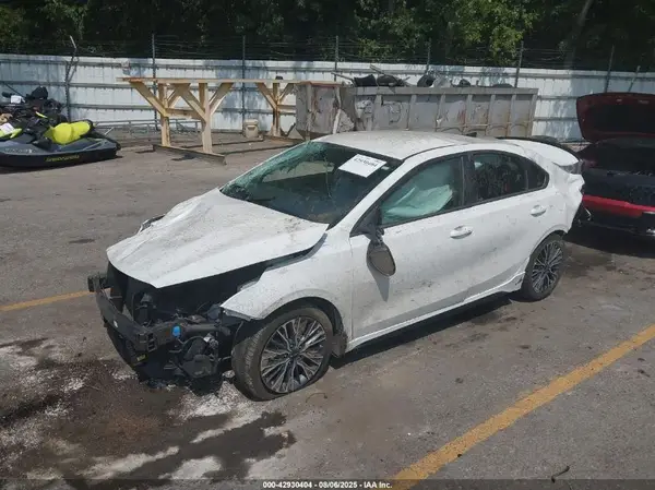 3KPF54AD2PE615493 2023 KIA FORTE - Image 2