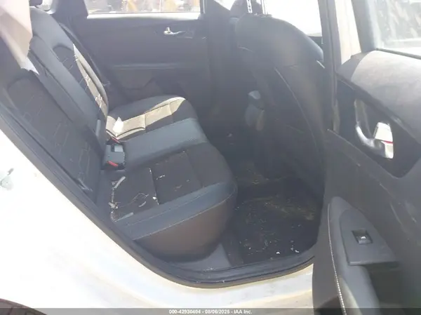 3KPF54AD2PE615493 2023 KIA FORTE - Image 8