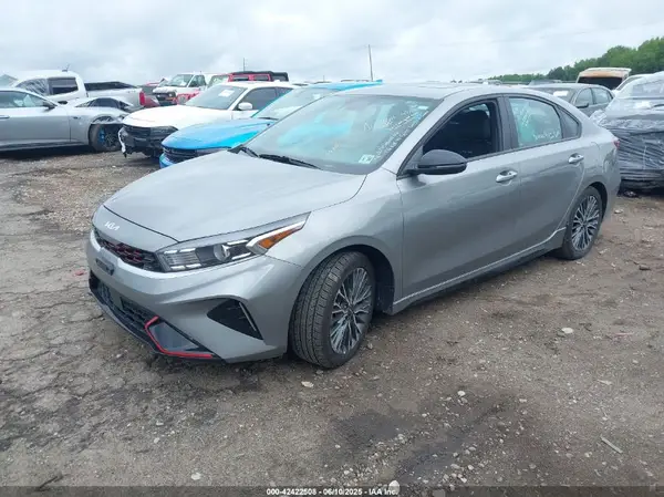 3KPF54AD2PE620189 2023 KIA FORTE - Image 2