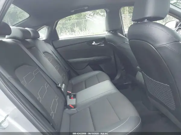 3KPF54AD2PE620189 2023 KIA FORTE - Image 8