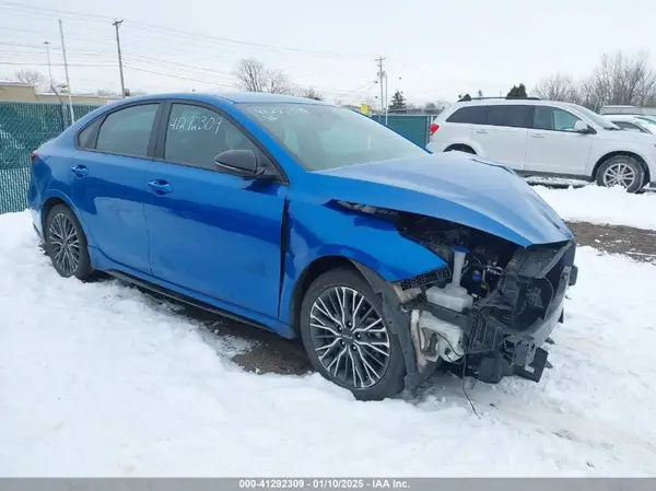 3KPF54AD2PE620273 2023 KIA FORTE - Image 1