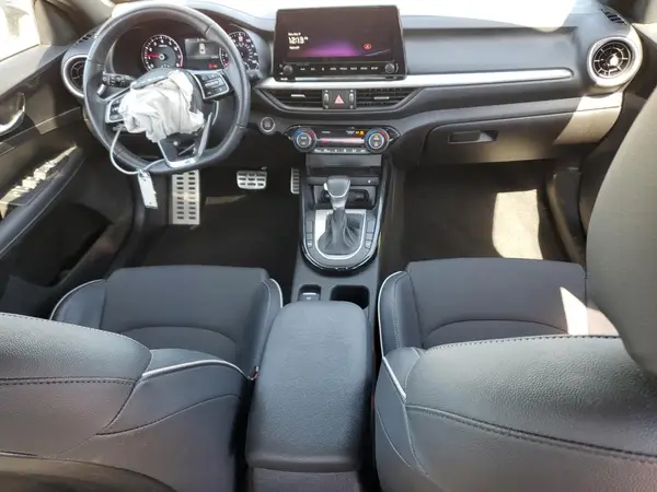 3KPF54AD2PE627806 2023 KIA FORTE - Image 8