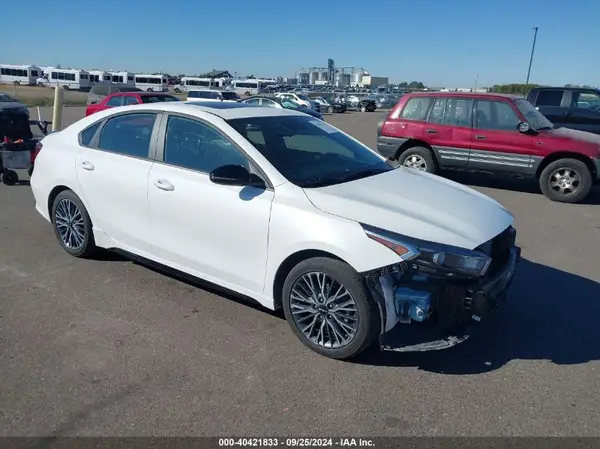 3KPF54AD2PE631208 2023 KIA FORTE - Image 1