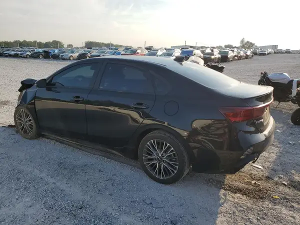 3KPF54AD2PE634318 2023 KIA FORTE - Image 2