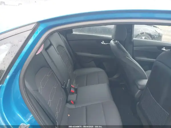 3KPF54AD2PE638627 2023 KIA FORTE - Image 8