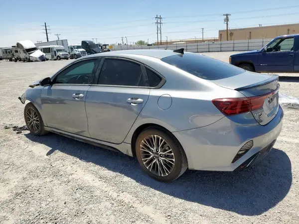 3KPF54AD2PE640572 2023 KIA FORTE - Image 2