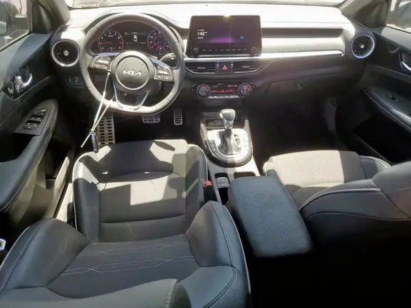3KPF54AD2PE640572 2023 KIA FORTE - Image 8