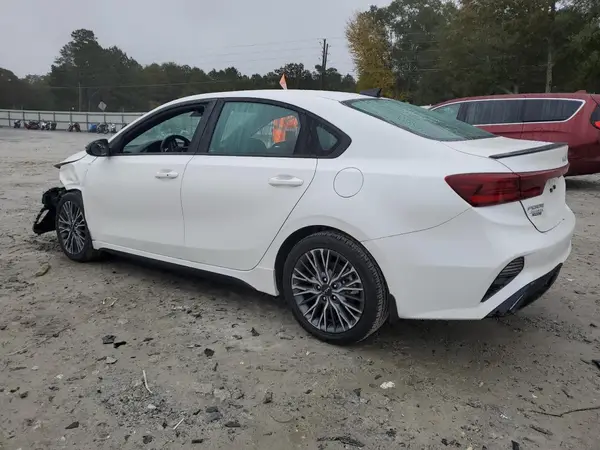 3KPF54AD2PE640961 2023 KIA FORTE - Image 2