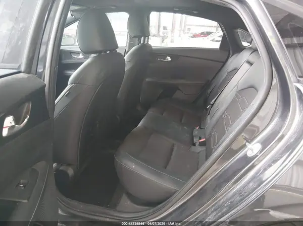 3KPF54AD2PE642810 2023 KIA FORTE - Image 8