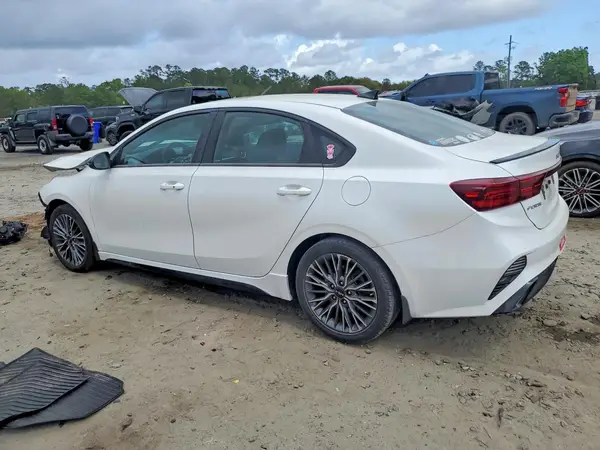 3KPF54AD2PE645268 2023 KIA FORTE - Image 2