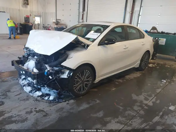 3KPF54AD2PE646615 2023 KIA FORTE - Image 2