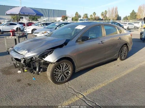 3KPF54AD2PE654729 2023 KIA FORTE - Image 2