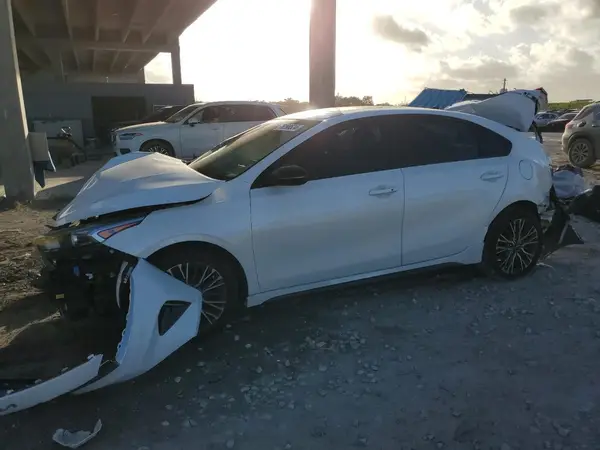 3KPF54AD2PE656934 2023 KIA FORTE - Image 1
