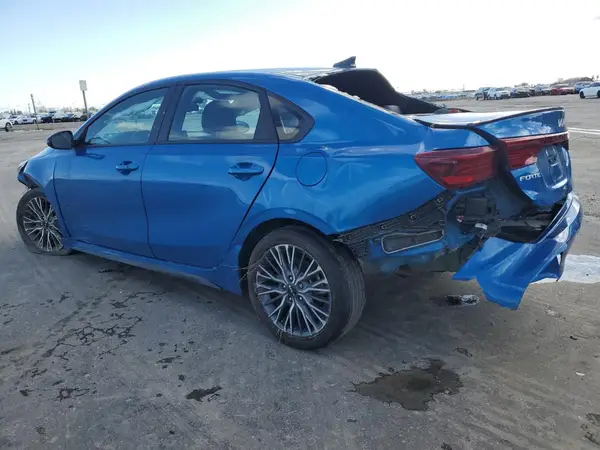 3KPF54AD2PE657873 2023 KIA FORTE - Image 2