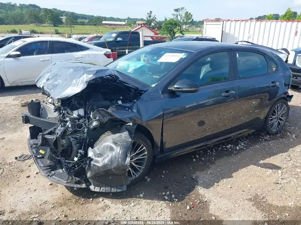 3KPF54AD2PE660000 2023 KIA FORTE - Image 2