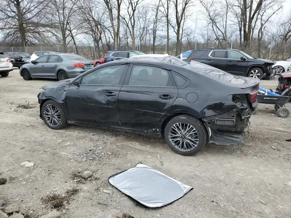 3KPF54AD2PE666105 2023 KIA FORTE - Image 2