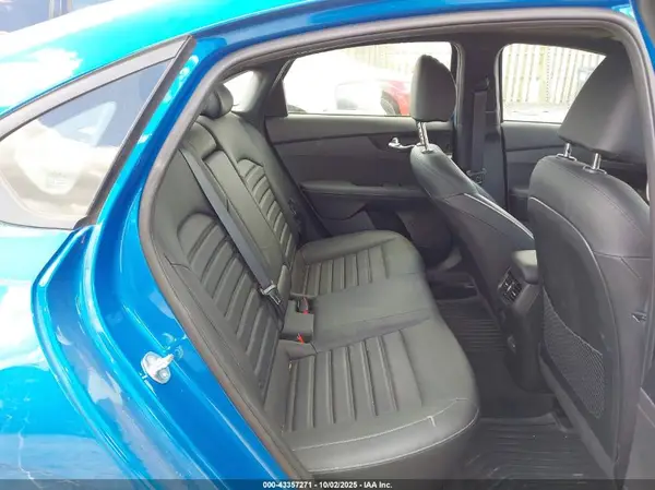3KPF54AD2PE666797 2023 KIA FORTE - Image 8