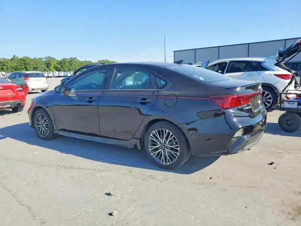 3KPF54AD2PE685981 2023 KIA FORTE - Image 2