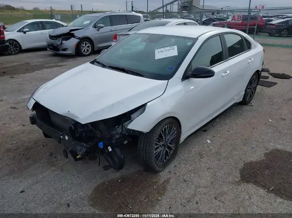 3KPF54AD2PE686869 2023 KIA FORTE - Image 2