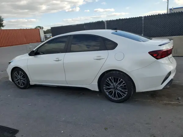 3KPF54AD2PE687472 2023 KIA FORTE - Image 2