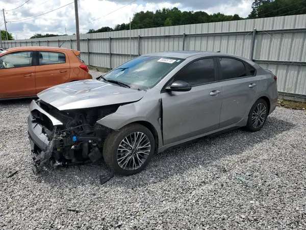 3KPF54AD2RE692254 2024 KIA FORTE - Image 1