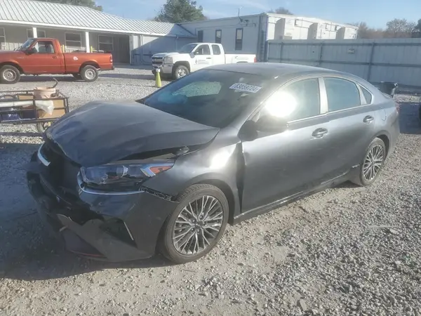 3KPF54AD2RE713748 2024 KIA FORTE - Image 1