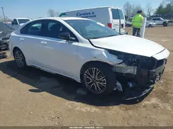 3KPF54AD2RE718190 2024 KIA FORTE