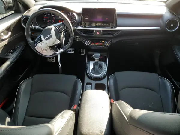 3KPF54AD2RE725785 2024 KIA FORTE - Image 8