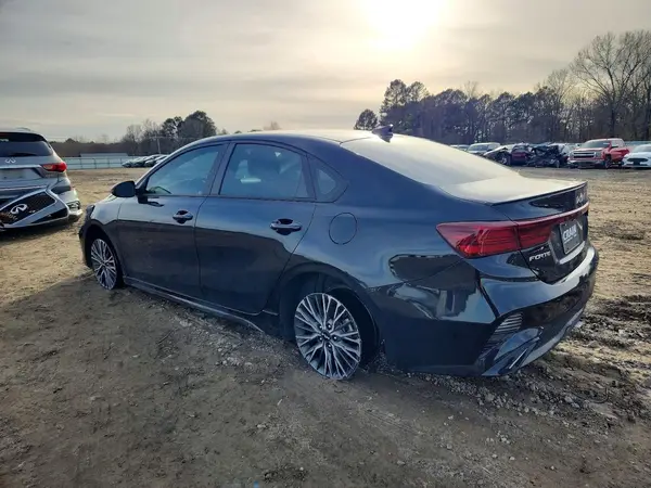 3KPF54AD2RE728461 2024 KIA FORTE - Image 2