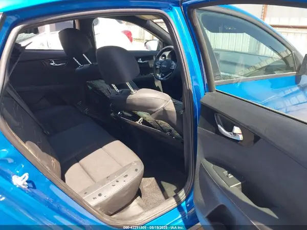 3KPF54AD2RE730422 2024 KIA FORTE - Image 8