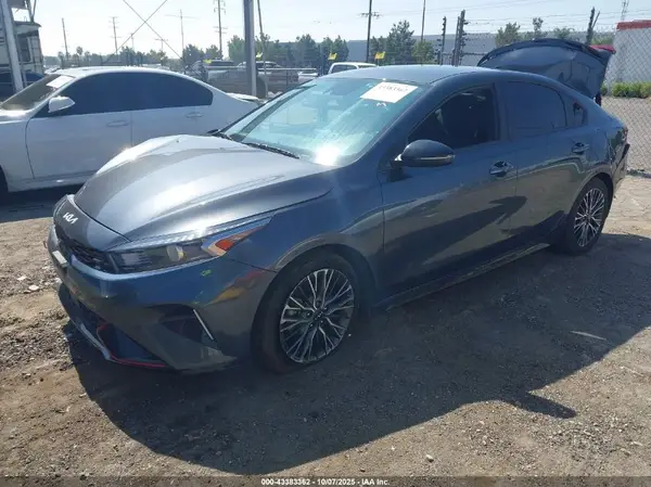3KPF54AD2RE730663 2024 KIA FORTE - Image 2
