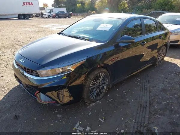 3KPF54AD2RE733076 2024 KIA FORTE - Image 2