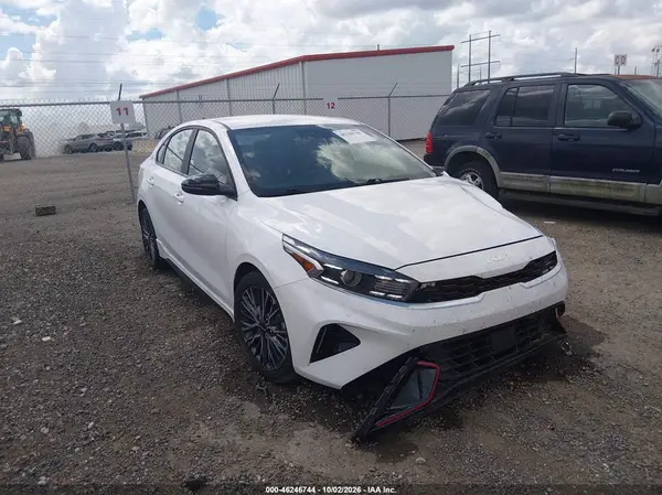 3KPF54AD2RE740674 2024 KIA FORTE - Image 1