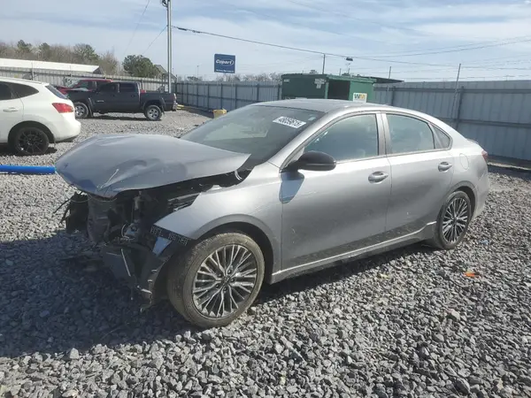3KPF54AD2RE743493 2024 KIA FORTE - Image 1