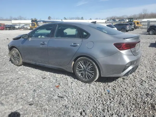 3KPF54AD2RE743493 2024 KIA FORTE - Image 2