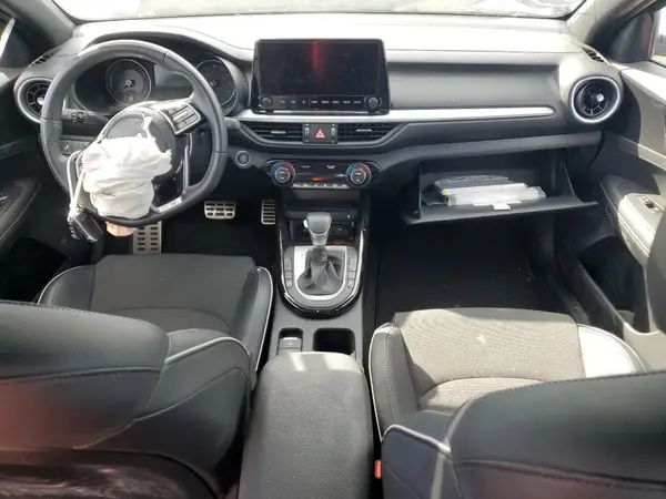 3KPF54AD2RE743493 2024 KIA FORTE - Image 8